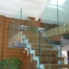 Ограждение лестниц из стекла