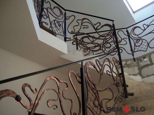 КОВАНОЕ ОГРАЖДЕНИЕ ЛЕСТНИЦЫ №100