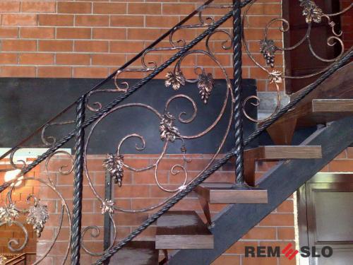 КОВАНОЕ ОГРАЖДЕНИЕ ЛЕСТНИЦЫ №102