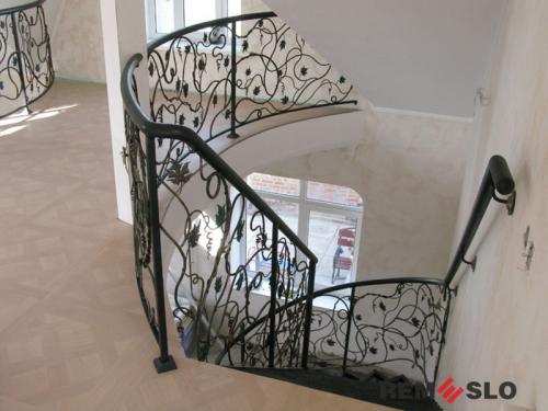 КОВАНОЕ ОГРАЖДЕНИЕ ЛЕСТНИЦЫ №216
