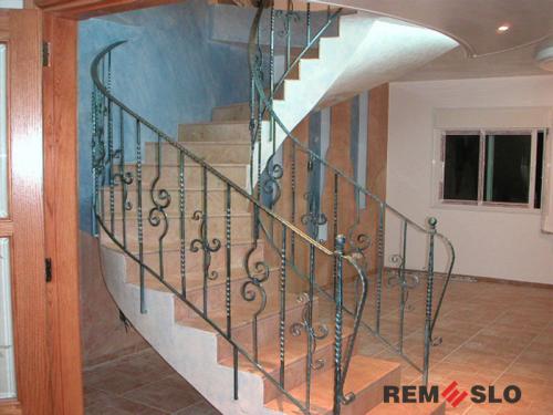 КОВАНОЕ ОГРАЖДЕНИЕ ЛЕСТНИЦЫ №218