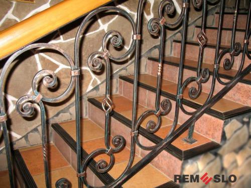 КОВАНОЕ ОГРАЖДЕНИЕ ЛЕСТНИЦЫ №36
