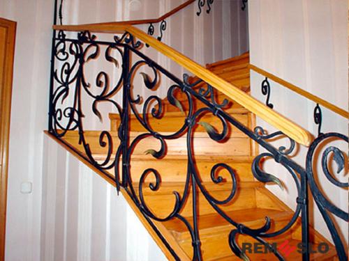 КОВАНОЕ ОГРАЖДЕНИЕ ЛЕСТНИЦЫ №42