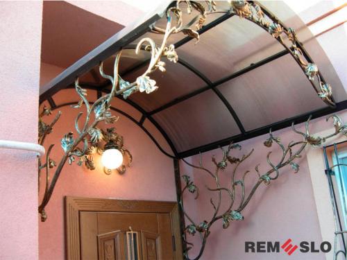 Кованый козырек №81