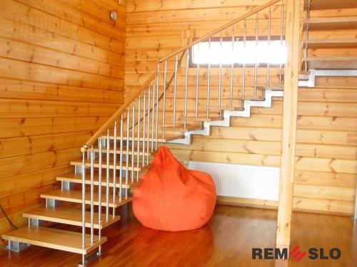 Лестница на второй этаж №6