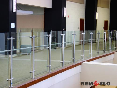 Ограждение балкона из стекла №20