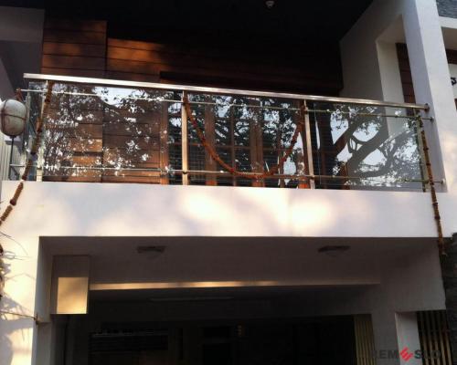 Ограждение балкона из стекла №21