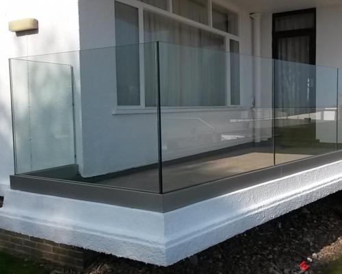 Ограждение балкона из стекла №26