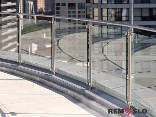 Ограждение балкона из стекла №9